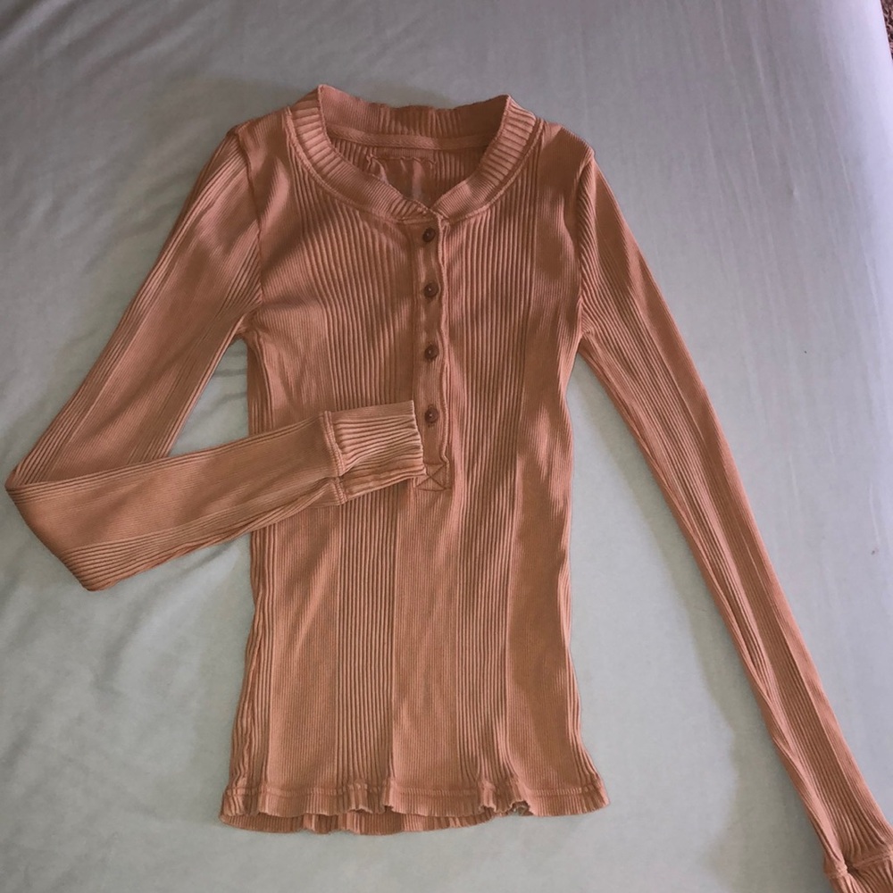 Women's Ribbed Button-Up Top - Peach